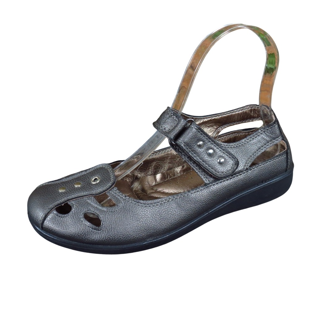Pierre Dumas Libby-6 Women Mary Jane Flat Size 6 Comfort Walking Pewter Metallic